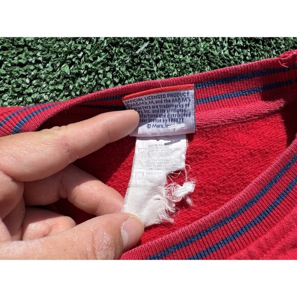 Vintage 90s M&Ms Pullover Sweatshirt Red Embroidered Adult Large MnMs MARS - Picture 4 of 8